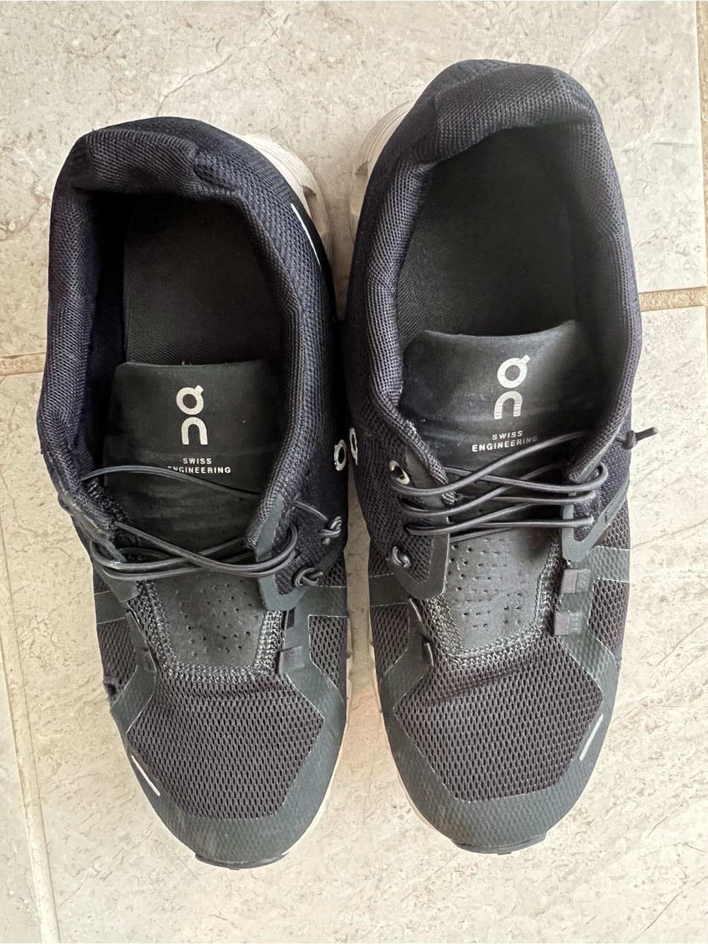 On Running women cloud 5 Sneakers - Black